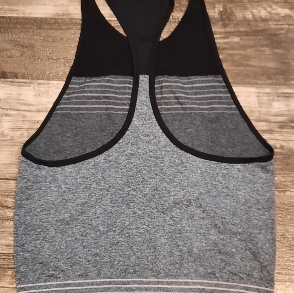 Women's Nike Dri-Fit Knit Seamless Training Muscle Tank Top Size S BLACK - Picture 2 of 6